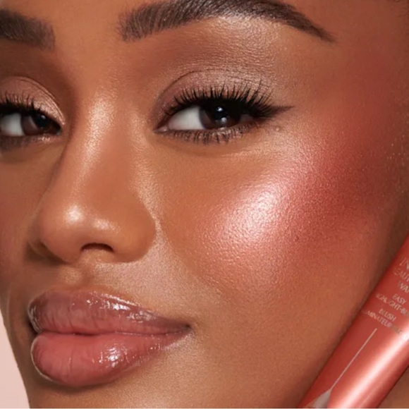 Charlotte Tilbury Pinkgasm Beauty Light Wand - Picture 8 of 12